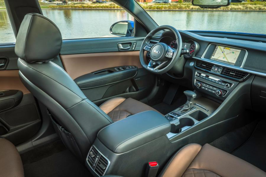 Интерьер Kia Optima SXL (JF) 2018 года  (NA) (фото 2 из 15)